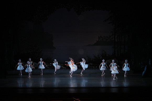 20151022_MCB_Swan_Lake_DR_Arsht__75A8110
