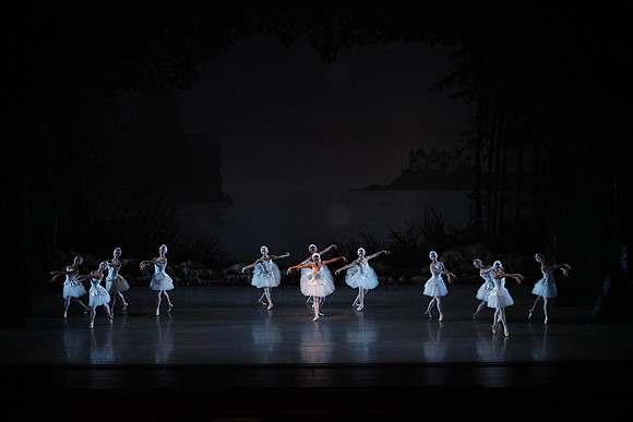 20151022_MCB_Swan_Lake_DR_Arsht__75A8124