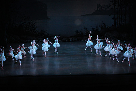 20151114_Swan_Lake_George_Balanchine_Kravis_IMG_6619
