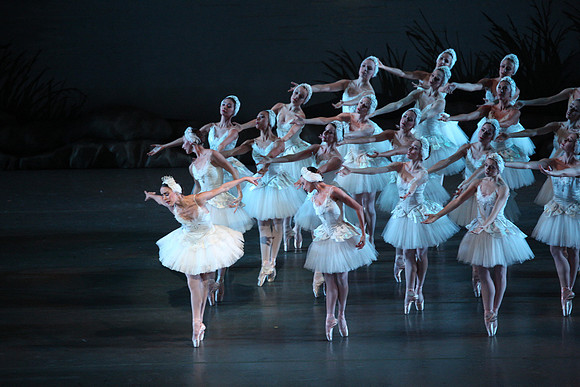 20151114_Swan_Lake_George_Balanchine_Kravis_IMG_6529