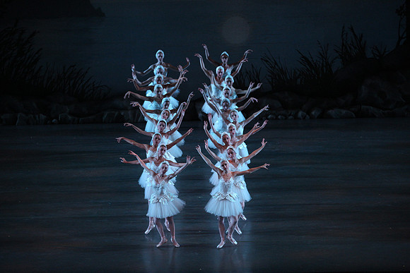 20151114_Swan_Lake_George_Balanchine_Kravis_IMG_6566