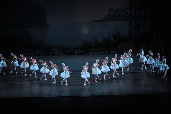 20151114_Swan_Lake_George_Balanchine_Kravis_IMG_6554