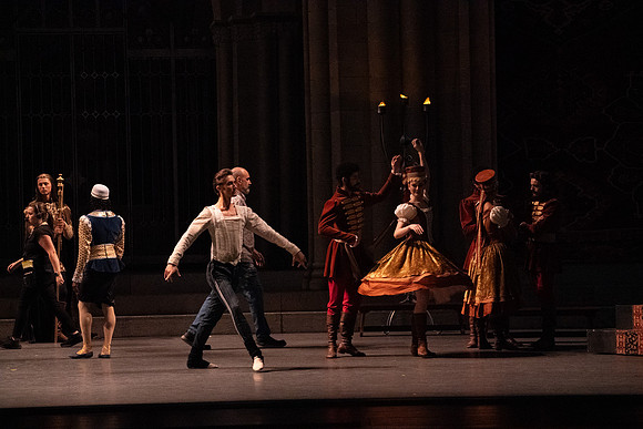 Swan_Lake_Act 3_DR 1 Cast5542