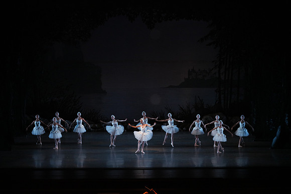 20151022_MCB_Swan_Lake_DR_Arsht__75A8112