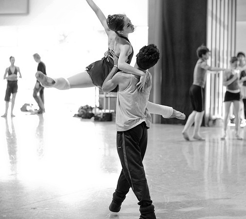 7065B_DG_Studio_Rehersal_Synphonic_Dance_Alexie_Ratmansky_MCB_FL_IMG_0730