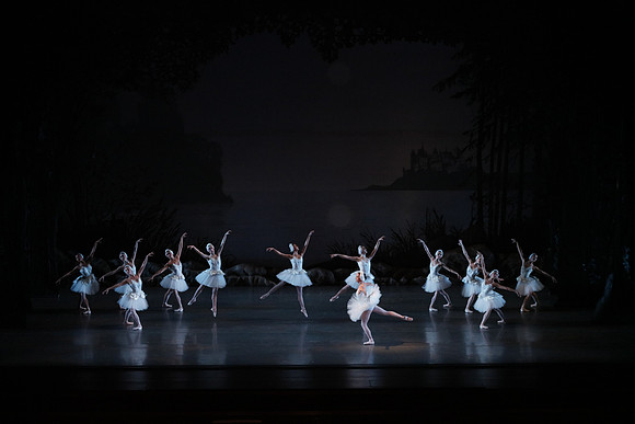 20151022_MCB_Swan_Lake_DR_Arsht__75A8141