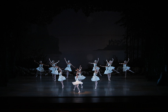 20151022_MCB_Swan_Lake_DR_Arsht__75A8170