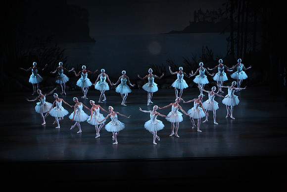 20151114_Swan_Lake_George_Balanchine_Kravis_IMG_6591
