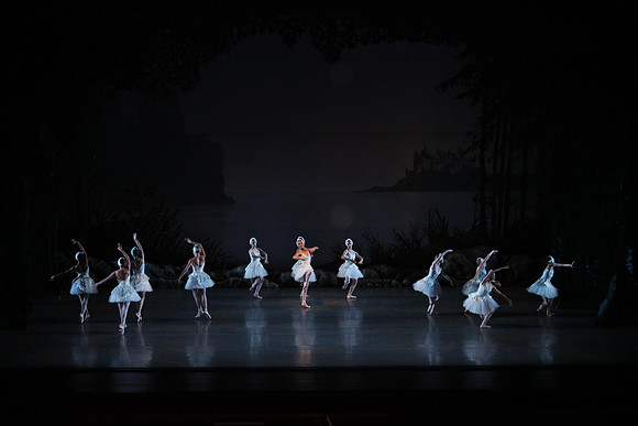 20151022_MCB_Swan_Lake_DR_Arsht__75A8096