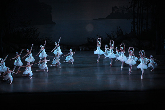 20151114_Swan_Lake_George_Balanchine_Kravis_IMG_6615