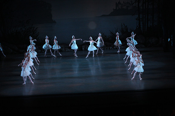 20151114_Swan_Lake_George_Balanchine_Kravis_IMG_6648