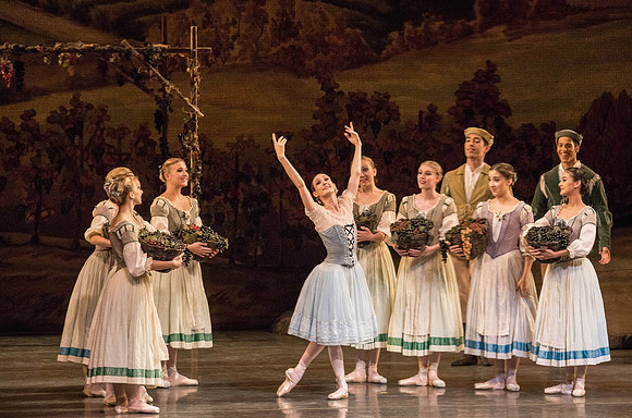 20161022_MCB_Giselle_Act1_2Cast_Tricia_Arsht_Arsht_73A6101