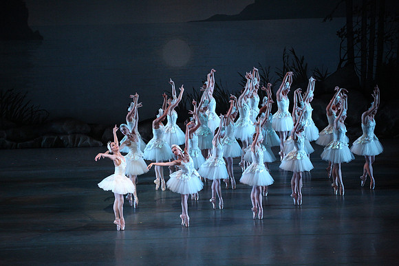 20151114_Swan_Lake_George_Balanchine_Kravis_IMG_6534