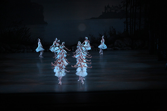 20151114_Swan_Lake_George_Balanchine_Kravis_IMG_6563
