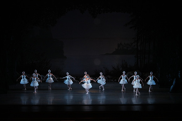 20151022_MCB_Swan_Lake_DR_Arsht__75A8111