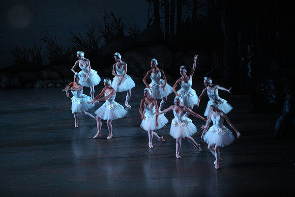 20151114_Swan_Lake_George_Balanchine_Kravis_IMG_6629