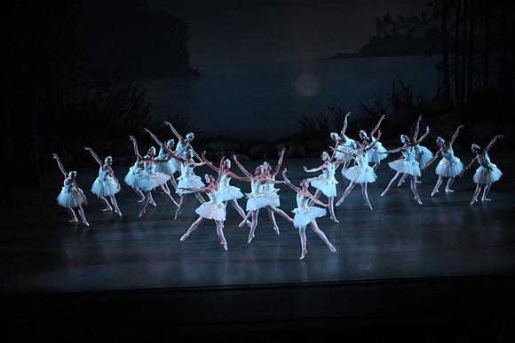 20151114_Swan_Lake_George_Balanchine_Kravis_IMG_6640