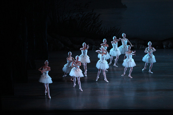 20151114_Swan_Lake_George_Balanchine_Kravis_IMG_6630