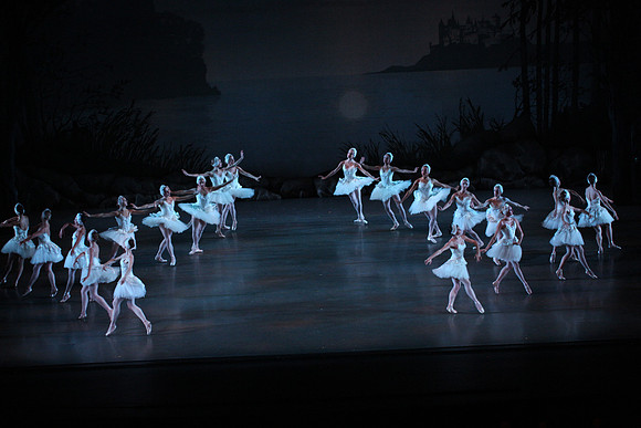20151114_Swan_Lake_George_Balanchine_Kravis_IMG_6643