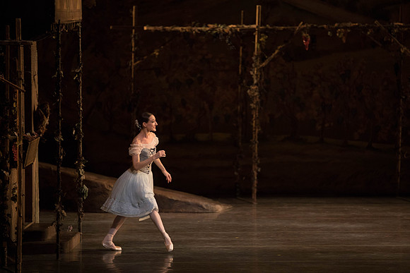 20161022_MCB_Giselle_Act1_2Cast_Tricia_Arsht_Arsht_73A5671