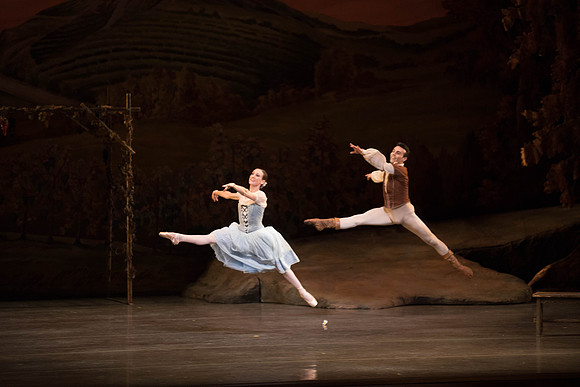 20161022_MCB_Giselle_Act1_2Cast_Tricia_Arsht_Arsht_73A5959