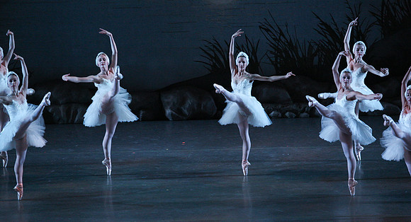 20151114_Swan_Lake_George_Balanchine_Kravis_IMG_6608