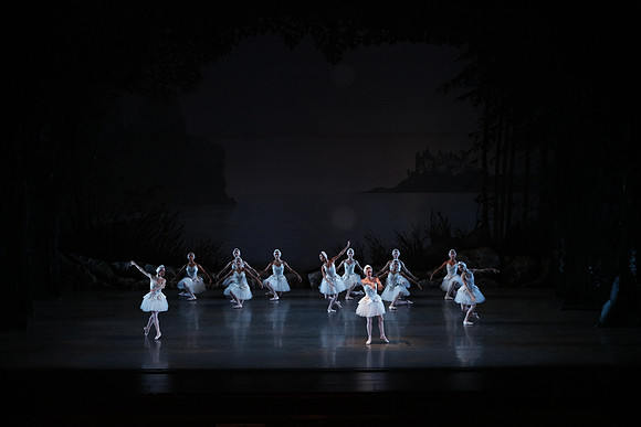 20151022_MCB_Swan_Lake_DR_Arsht__75A8183