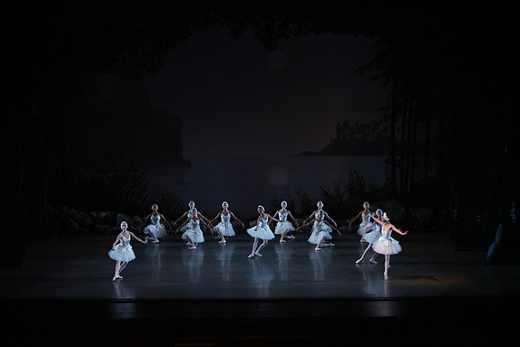 20151022_MCB_Swan_Lake_DR_Arsht__75A8197
