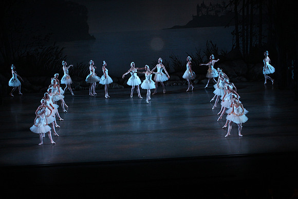 20151114_Swan_Lake_George_Balanchine_Kravis_IMG_6649