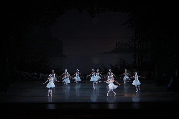 20151022_MCB_Swan_Lake_DR_Arsht__75A8199