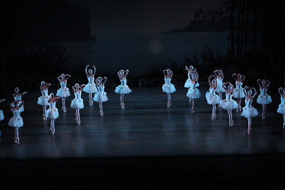 20151114_Swan_Lake_George_Balanchine_Kravis_IMG_6614