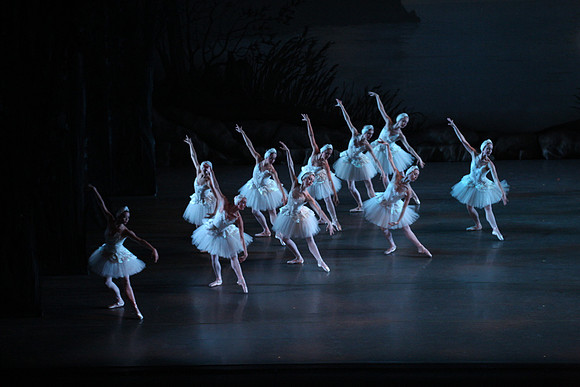 20151114_Swan_Lake_George_Balanchine_Kravis_IMG_6634