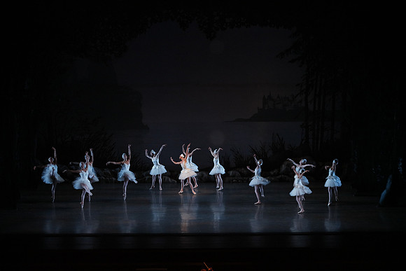 20151022_MCB_Swan_Lake_DR_Arsht__75A8107