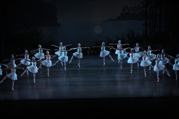 20151114_Swan_Lake_George_Balanchine_Kravis_IMG_6612
