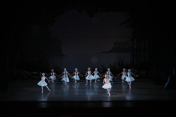 20151022_MCB_Swan_Lake_DR_Arsht__75A8184