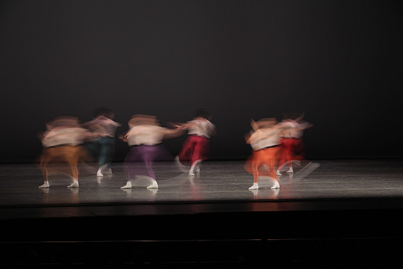 20170113_Glass_Motion_Blur_Samantha_PR_9C7C2305
