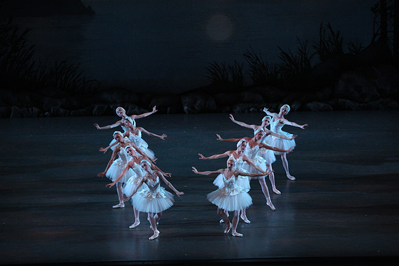 20151114_Swan_Lake_George_Balanchine_Kravis_IMG_6579