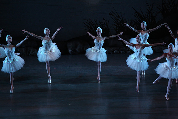 20151114_Swan_Lake_George_Balanchine_Kravis_IMG_6610
