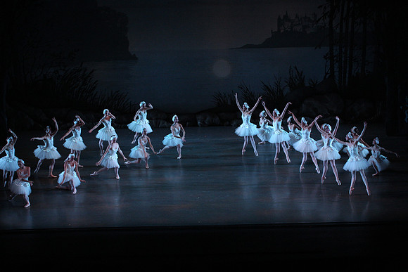 20151114_Swan_Lake_George_Balanchine_Kravis_IMG_6616