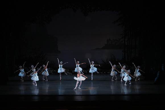 20151022_MCB_Swan_Lake_DR_Arsht__75A8136