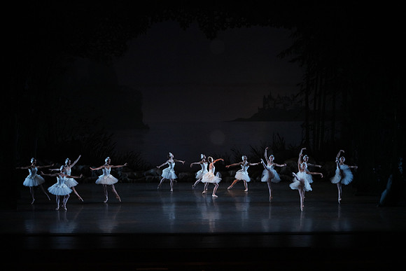 20151022_MCB_Swan_Lake_DR_Arsht__75A8091