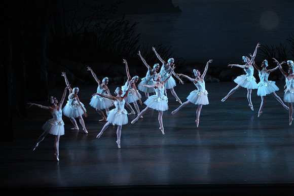 20151114_Swan_Lake_George_Balanchine_Kravis_IMG_6637