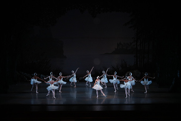 20151022_MCB_Swan_Lake_DR_Arsht__75A8134