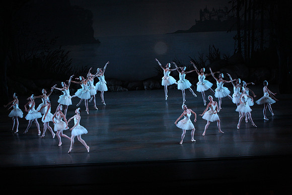 20151114_Swan_Lake_George_Balanchine_Kravis_IMG_6642