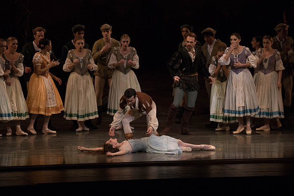 20161022_MCB_Giselle_Act1_2Cast_Tricia_Arsht_73A9326
