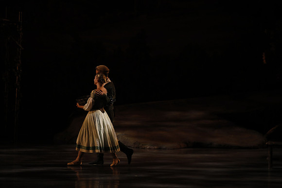 20161023_MCB_Giselle_Act1_3Cast_Jennifer_Laurent_Arsht__73A1338