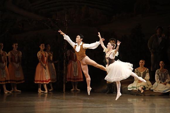 20161023_MCB_Giselle_Act1_3Cast_Jennifer_Laurent_Arsht__73A2915