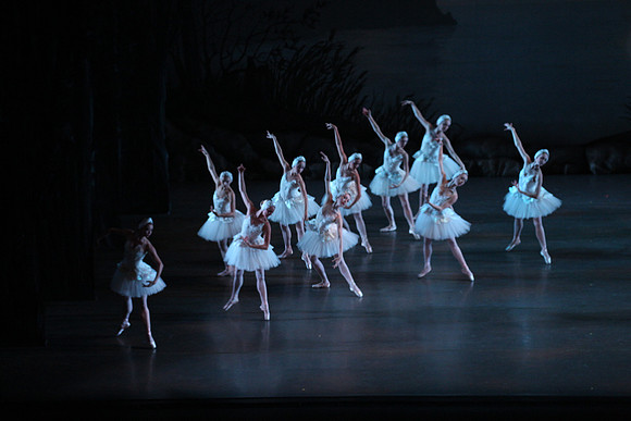 20151114_Swan_Lake_George_Balanchine_Kravis_IMG_6633