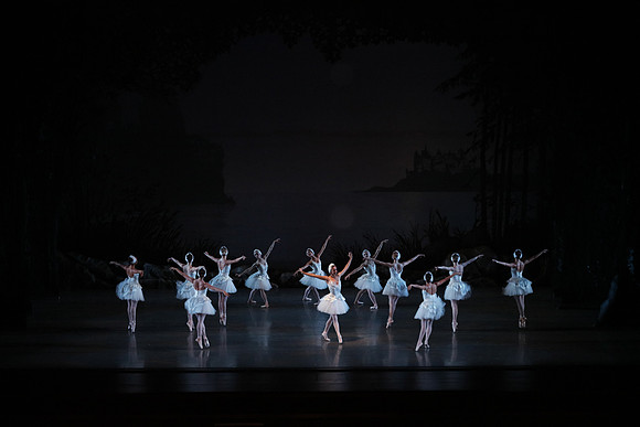 20151022_MCB_Swan_Lake_DR_Arsht__75A8133