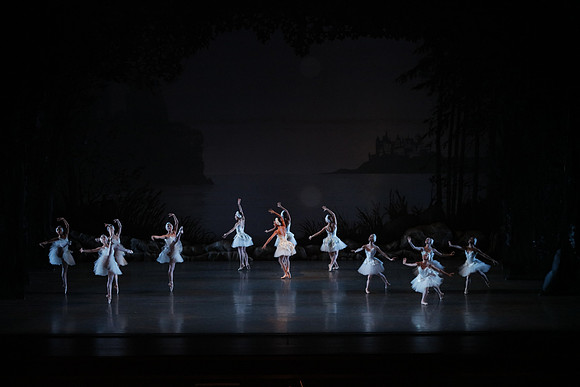 20151022_MCB_Swan_Lake_DR_Arsht__75A8093